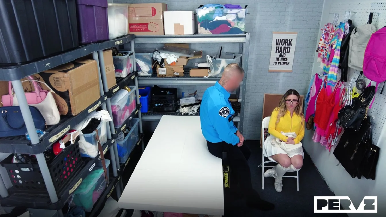 Shoplyfter Aria Banks Bra Stuffing Brat XXX
